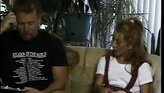 Adam amını yalıyor ve amını sikiyor