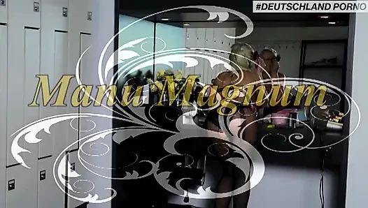 Büyük memeli sarışın yarağı seviyor amında dildoyu seviyor