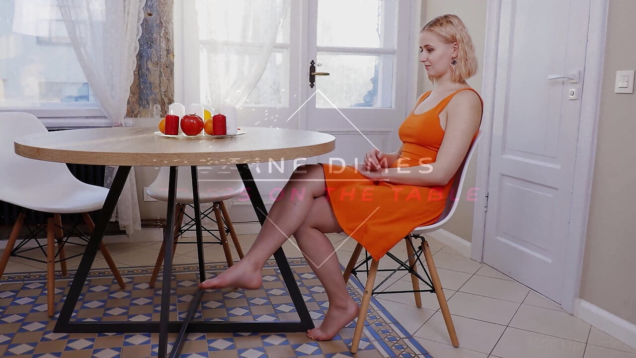 Dimes trên bàn