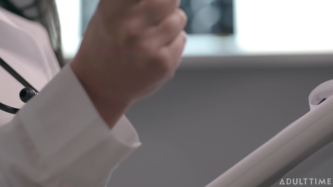 Asmrファンタジー博士。アンジェラ・ホワイトが全身身体検査