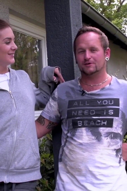 Seksi çift günlük rutin, yoga ve jogging yaptıktan hemen sonra açık havada seks yapıyor