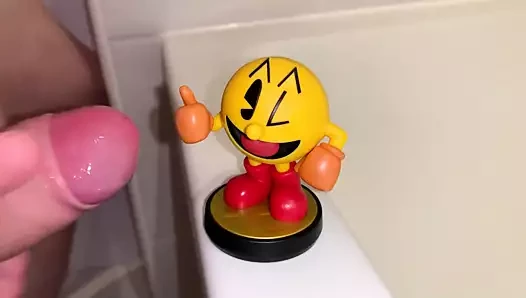 Hotglue: Pac-Man amiibo