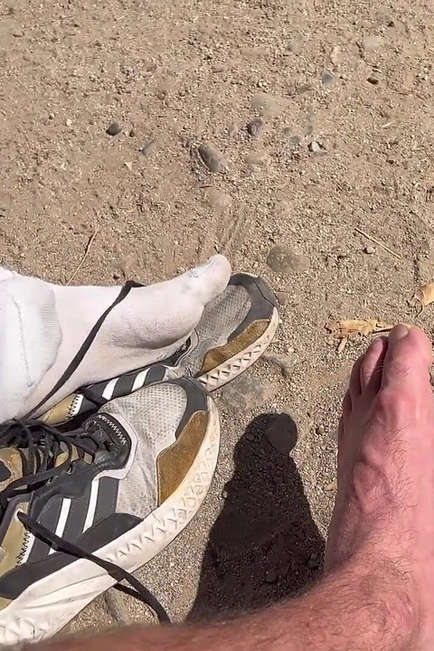Foot Fetish & Piss on the Street.