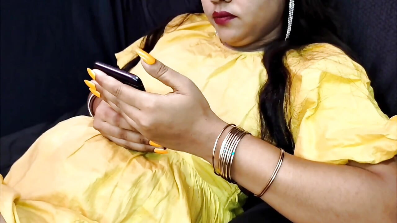 Stepmom and Stepsister