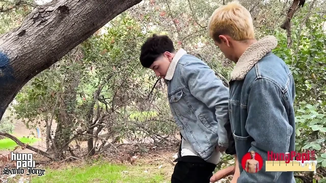 Hung Papi Butt Fucking Tree Huggers Gay Anal Cumshot Deep Breeding!