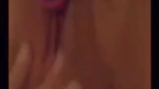 Suculenta Jadore se masturbează