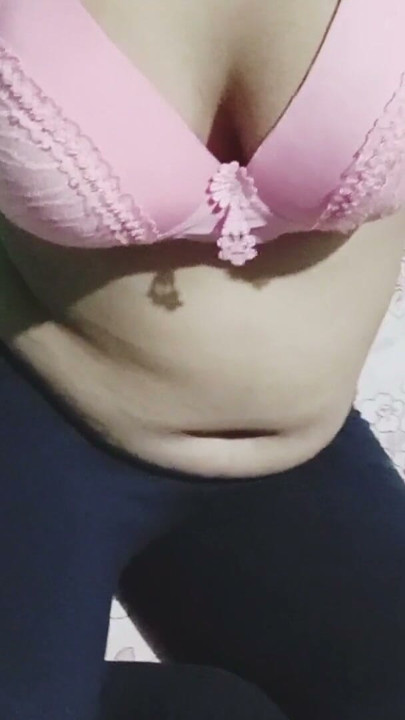 Hot Bhabhi Show her hot Boobs and pussy | Clip 1