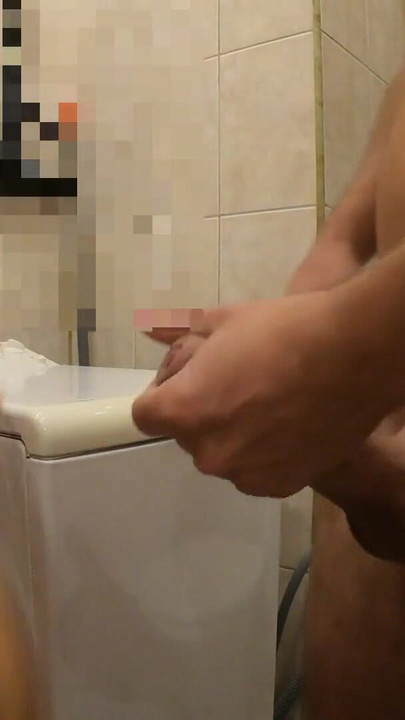 Uzbudljiv trenutak iz "Vrućeg seksa u kupaonici sa seksi ženom"