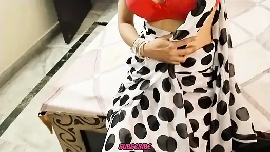 Hindi Dirty Talk Bhabhi Alone at Home and Teasing His Brother in Law