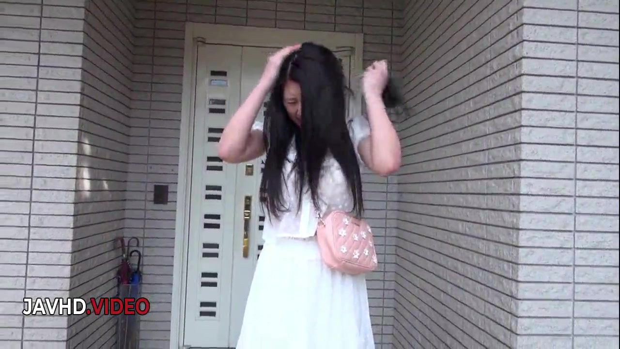 変態的な日本人美女清水理沙が本気でハードコアにセックスされる