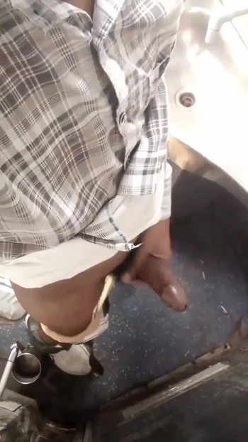 年轻男孩打屁股 第2部分