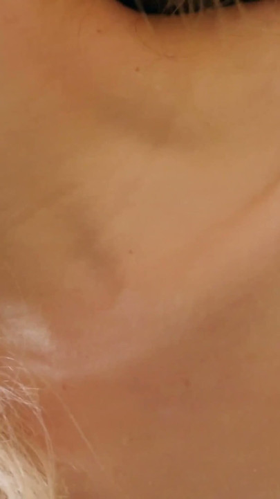 Super het riktig amatör latina tonåring hannah lopez suger min kuk och får en oral creampie | Klippa 1