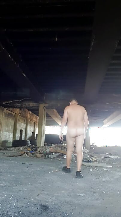 All naked in outdoot