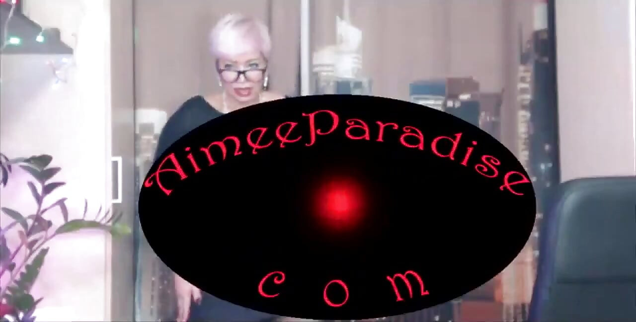 Curvă matură sexy perversă Aimeeparadise suge partea I