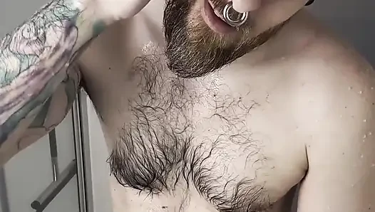 Spor salonundan sonra benimle duş al!
