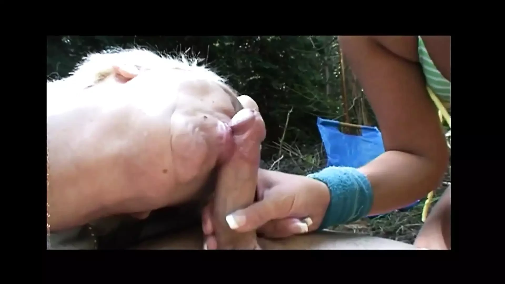 Trio le plus excité !! Cougar dévergondée, GILF excitée et vieux cochon