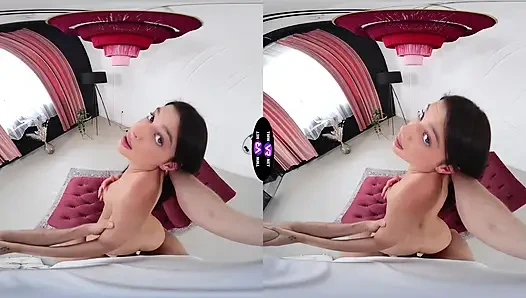 Asandra Dewys versautes outfit endet mit grobem blowjob und fick - teenMegaWorld