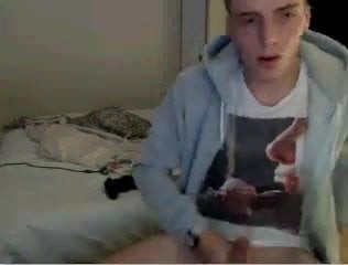 Lad cums on cam