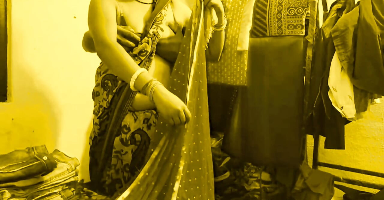 Romantic Hot Bhabi sex video.