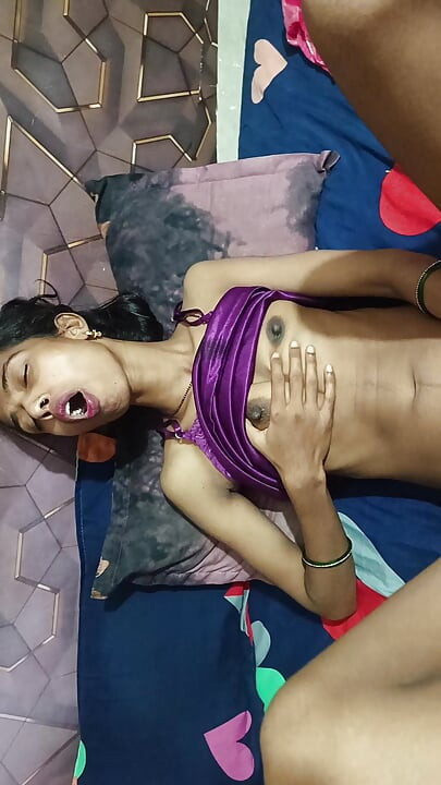Desi bhabhi ki chudai uske ghar me hi sasur ji ne chod diya