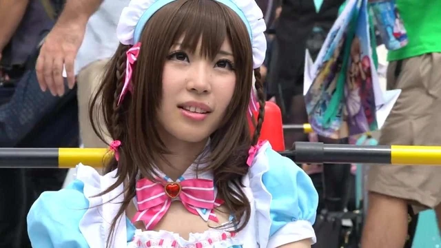 Maid cosplay 005