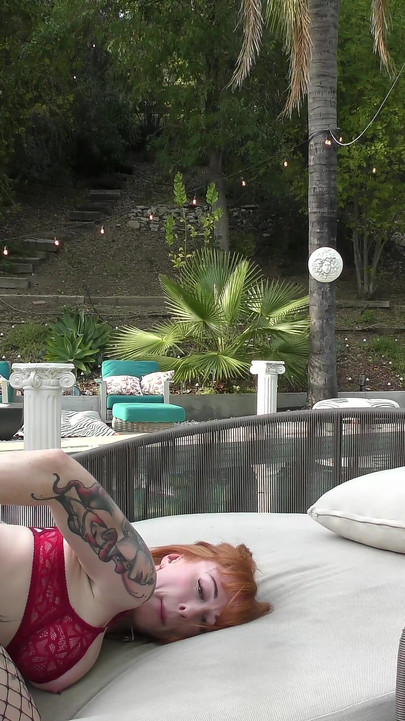 BTS - ถ่ายรูปกับสาวสุดฮอต riley red