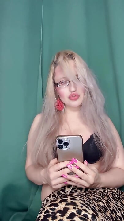 Love Addiction Webcam Session Part 3