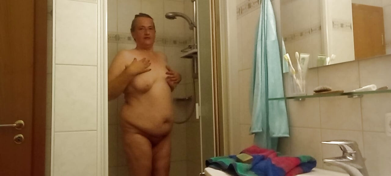 Fat Mature BBW Takes a Shower, Eva Pur Shows Off Her Curves Part 1