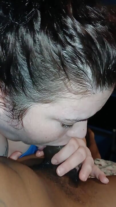 Cổ họng trên pawg này thật tuyệt vời