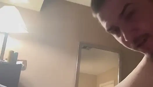 Üvey erkek kardeşim amcığımın içine dalıyor
