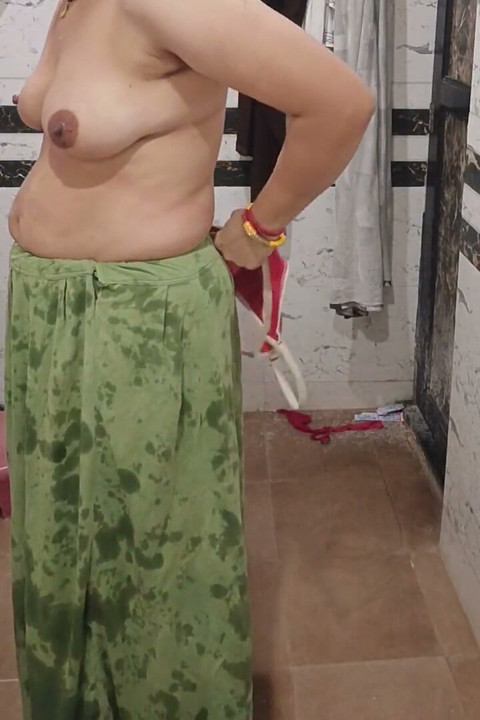 Priya Bhabi Saree Big Ass Show
