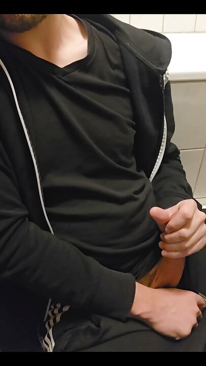 Jerking off after fucking my sidechick, deep moans
