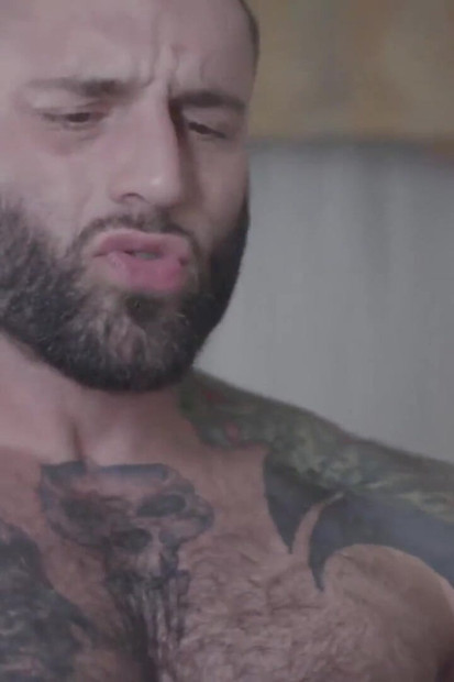 MASQULIN - Dominant hunk Markus Kage barebacks Andrew Green