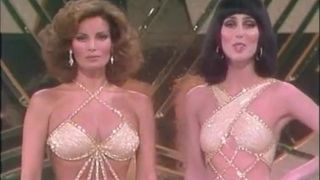 Cher & Raquel Welch - I'm a Woman