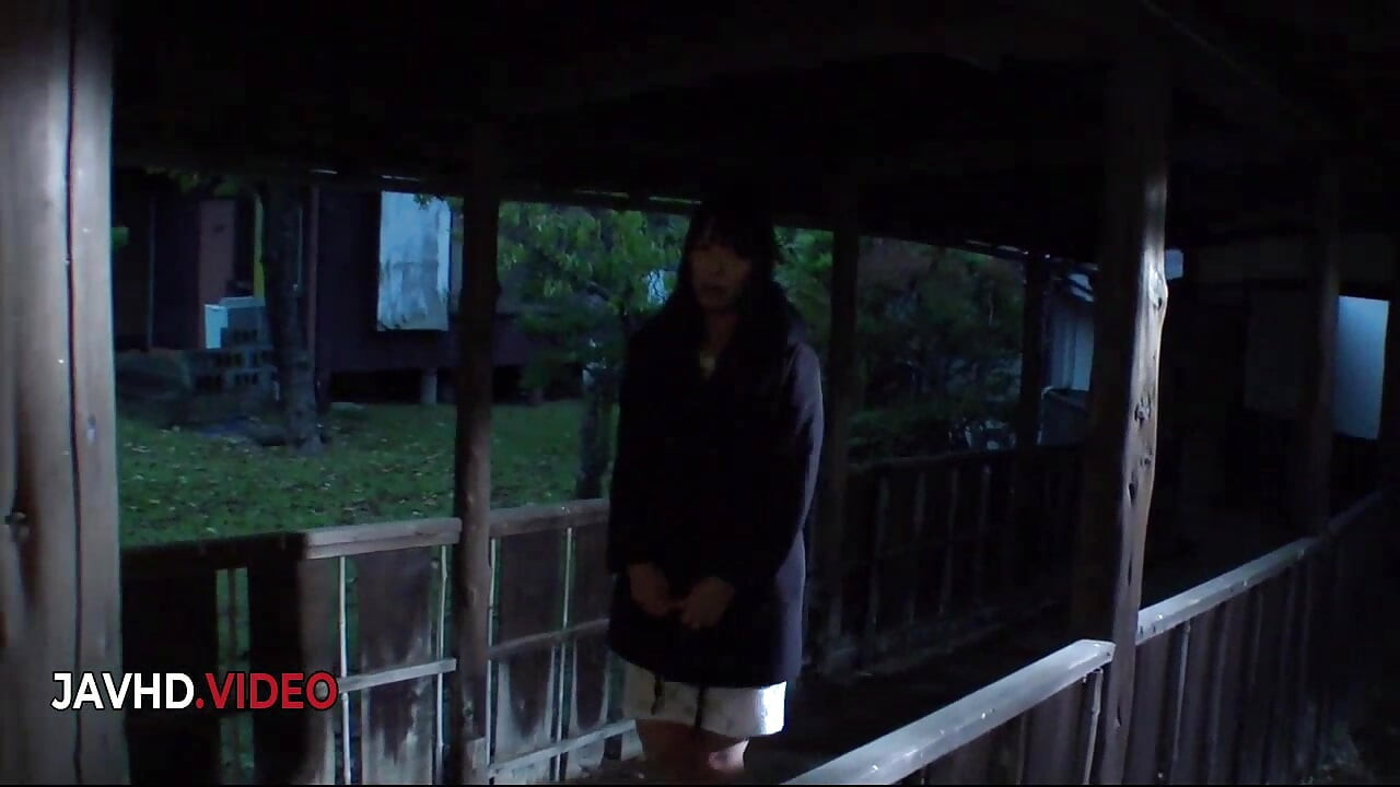 Safada asiática milf Ryoko Murakami dá boquete apaixonado