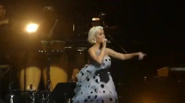 Katyperry花火空手道