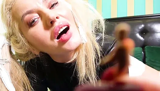 Dev amcık tarafından içine emiyor (bölüm 2)