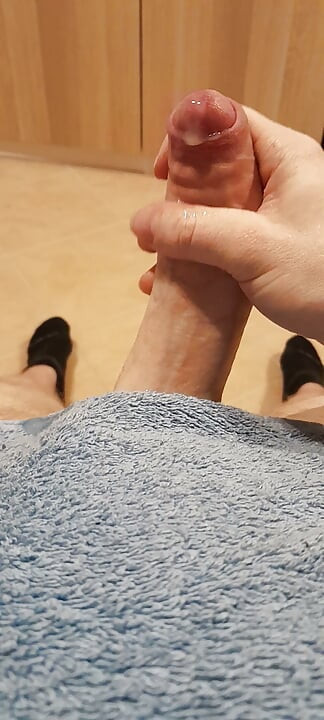 Gay Ginger amateur wank having a cum explosion