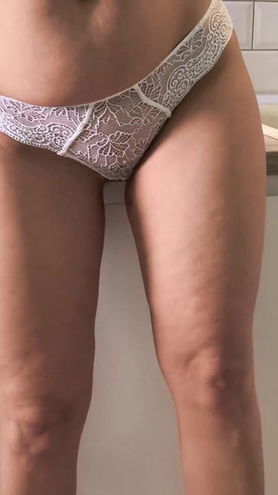 Trying on Panties Before a Date. 31953