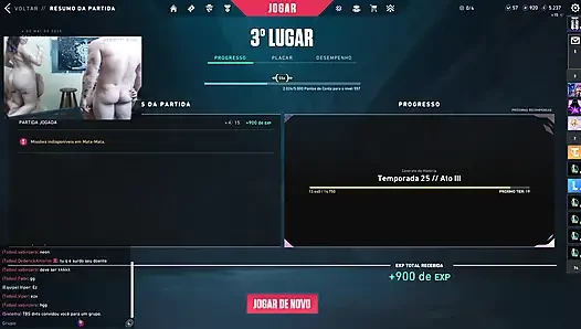 Oynuyor, onları sikiyorum