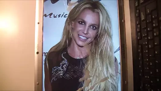 Britney Spears boşalma anısına 61