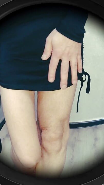 Хожу Одна По Дому