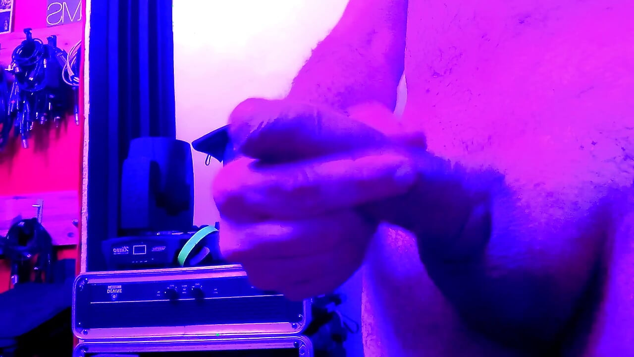 Séane Handjob