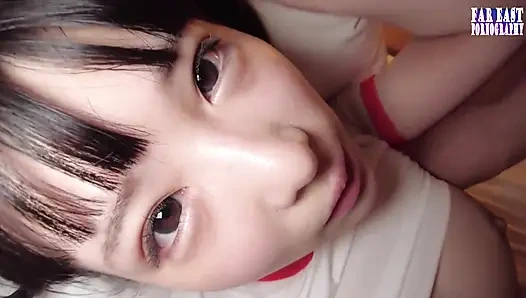 Puppe wie glückseligkeit mit einem dunkelhaarigen necken auf einem verspielten make-over-date ep-4