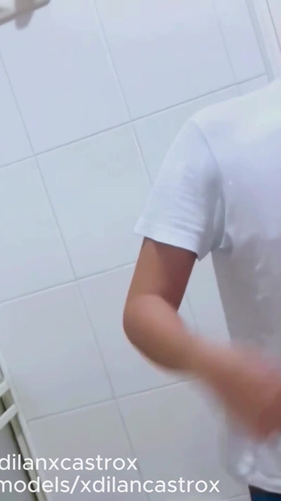 STRAIGHT ATHLETE TOOK OFF THE CONDOM AND FUCKED ME BAREBACK WITHOUT REALIZING IT, HE CAME INSIDE MY GAY ASS. CREAMPIE LATINO | Clip 1