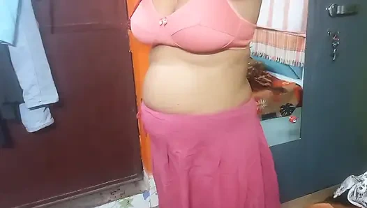 Very Beautiful Indian Bhabhi in Red Saree