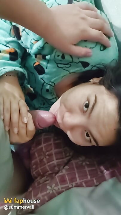 Dia tidak dapat tenang, jadi saya beri dia susu untuk berehat.