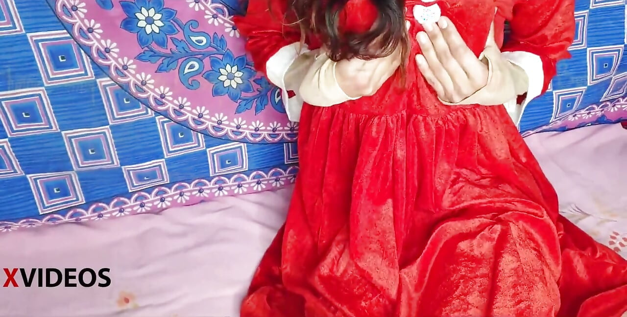 Velký zadek indické teen roleplay šukání v detailním záběru s nevlastním bratrem na Štědrý den
