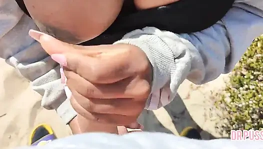 Schwangere frau wird von ihrem ehemann verlassen und masturbiert einen fremden am strand, ohne dass er es weiß, bis sie die ganze mi bekommt