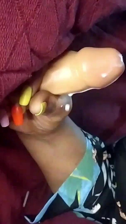 Eş pratik için emmek için üç musluklar içinde gloryhole bölüm 2 | Klip 1